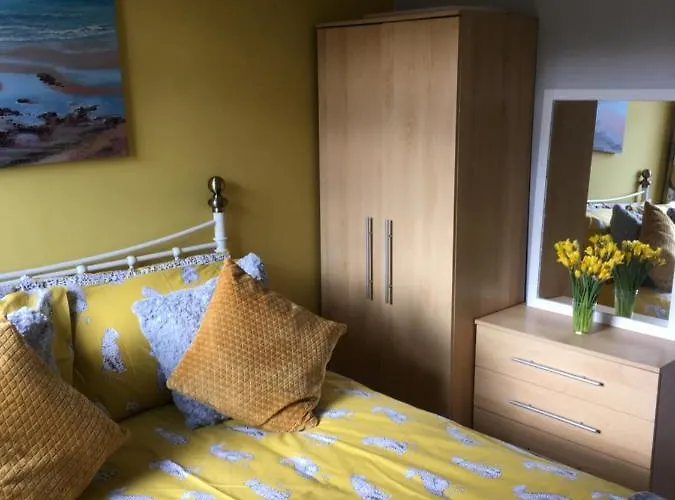 8 Sandy Bottom Sandown Bay Holiday Park, Reduced Ferry, Please Contact Us