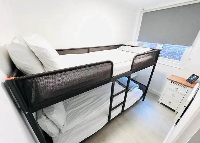 2 Bedroom Chalet Sb88, Sandown, Isle Of Wight, Dog Friendly